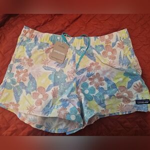Patagonia Women’s Sz Large Barely Baggies Shorts New NWT